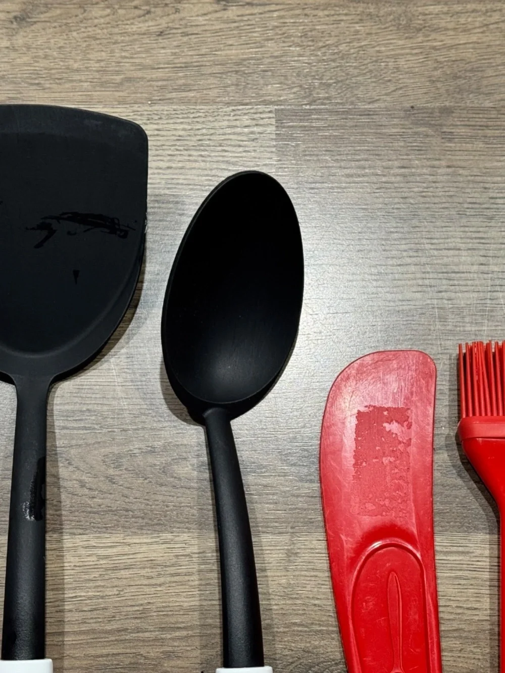 Lot Of 4 BETTY CROCKER starter Kitchen Tool Spatula Turner Spoon Pastry Brush